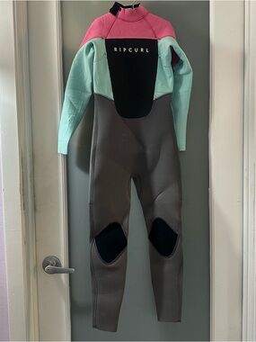 Rip Curl girls Wetsuit in Pink, Mint & Gray